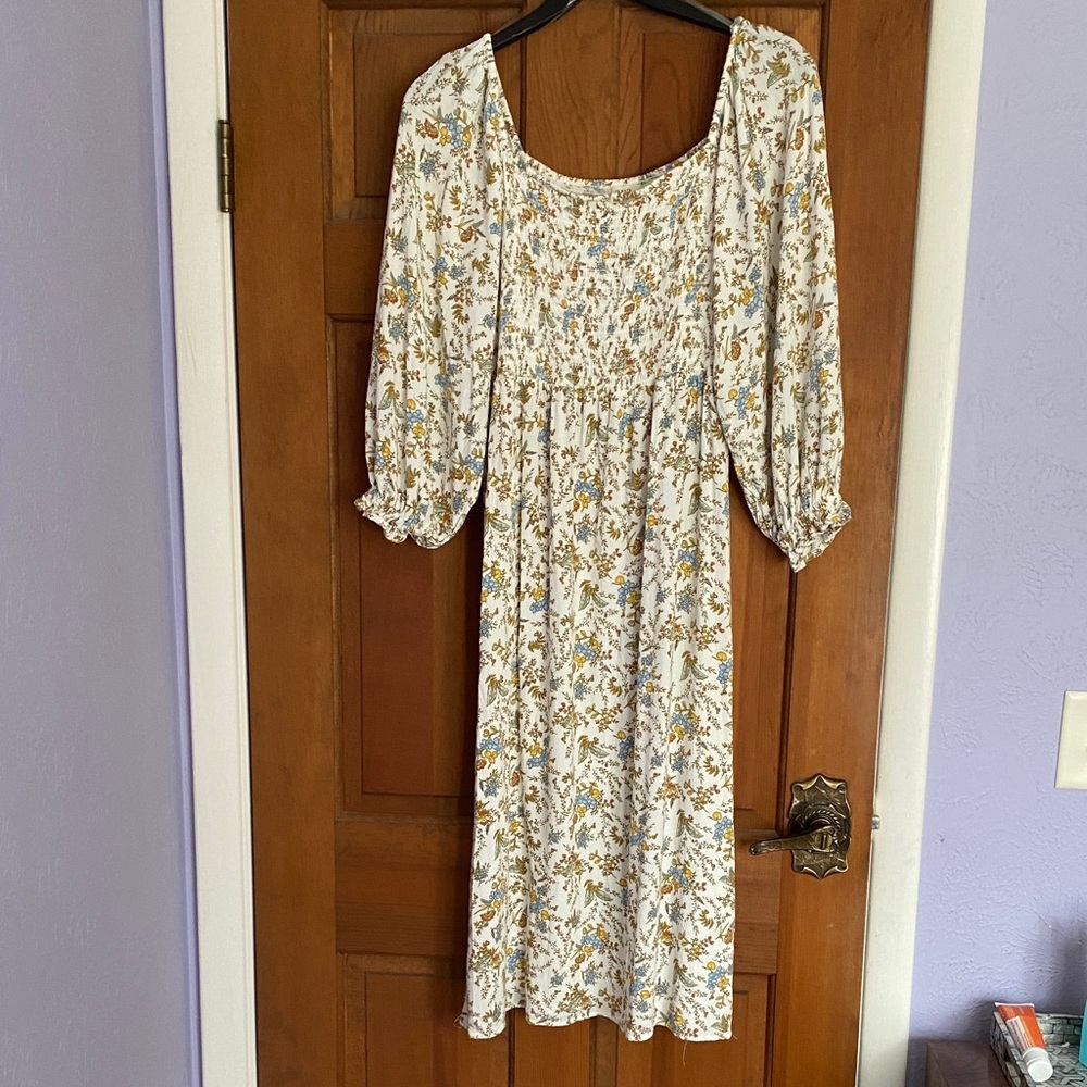 Floral Smocked Midi Dress in Cream and Blue. Size L